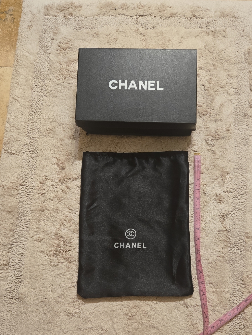 Chanel Storage Duster+box